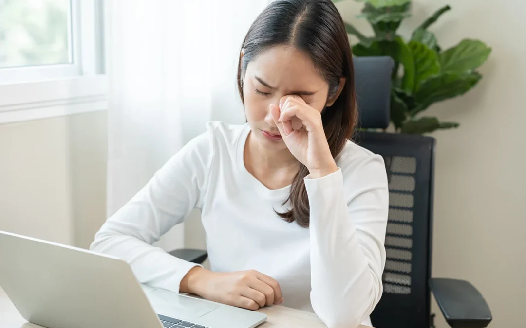 4 Lifestyle Changes to Reduce Dry Eye Symptoms 